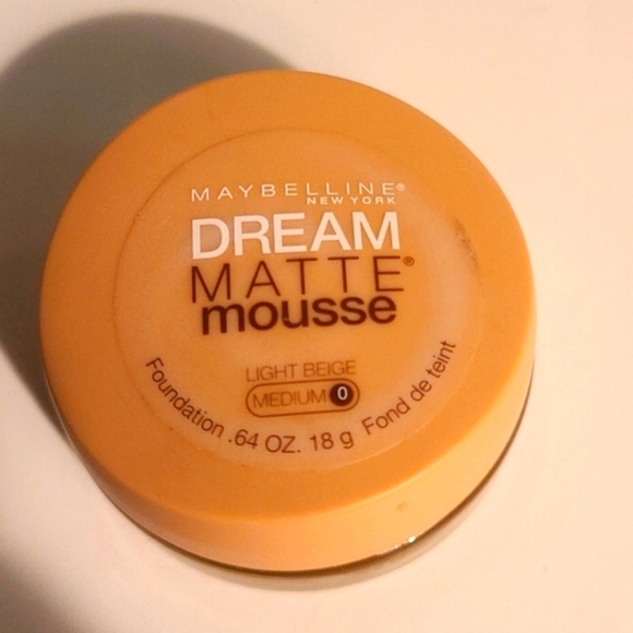 Maybelline Dream Matte mousse - Picture 1 of 2
